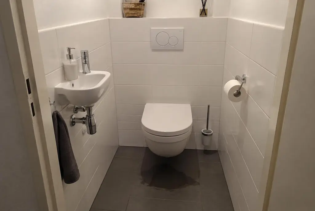 Lekdetectie Amerongen – natte vloer bij een toilet